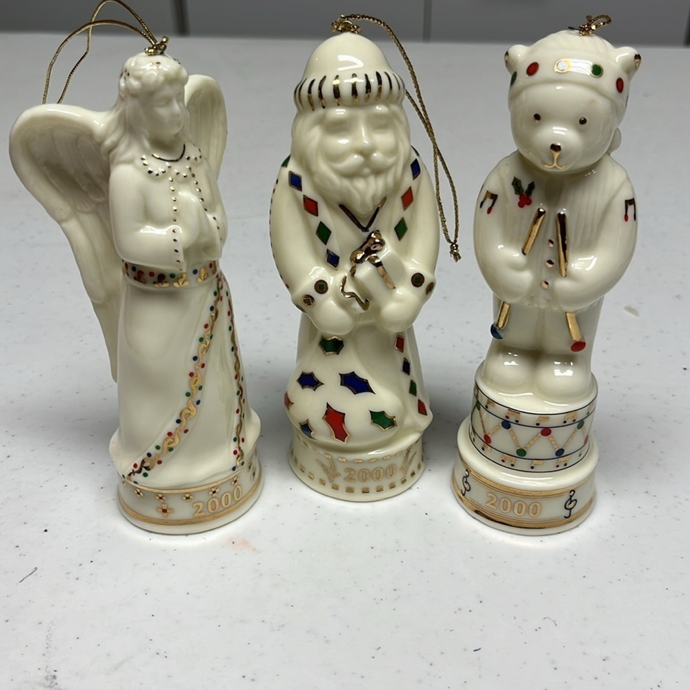 3/ Madison Ave Porcelain Musical Ornaments Vintage